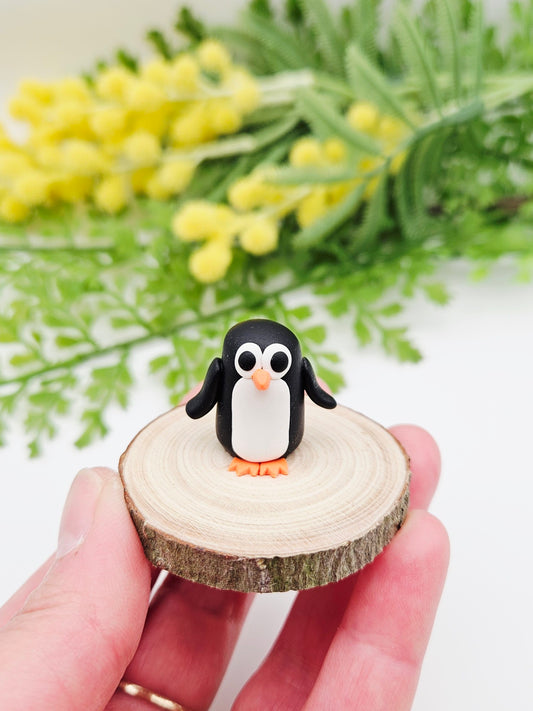 Fairy Penguin miniature sculpture