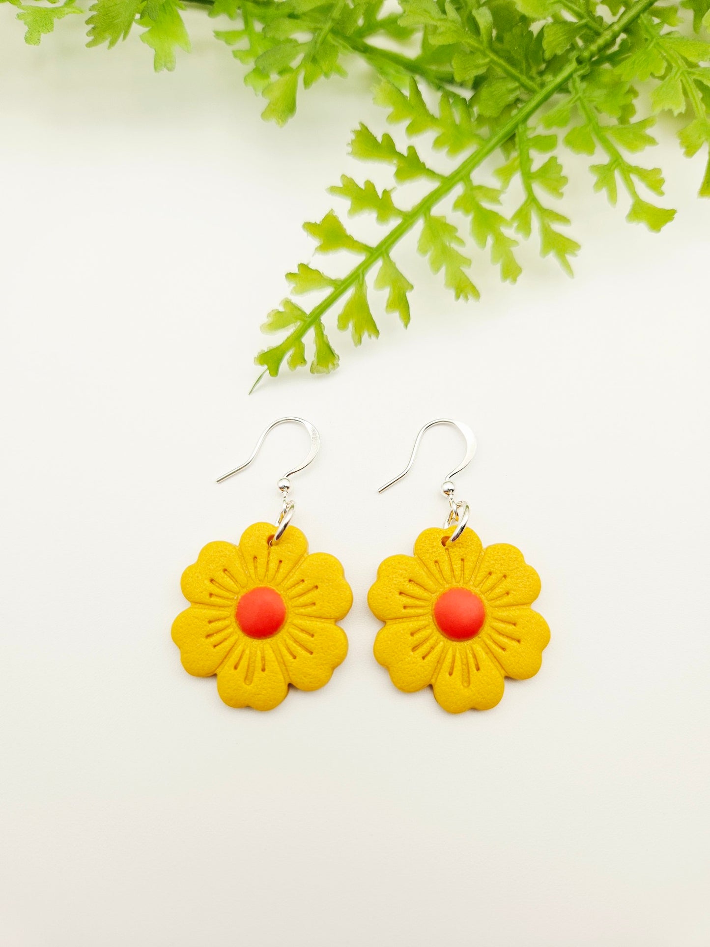 Earring dangles - retro flower