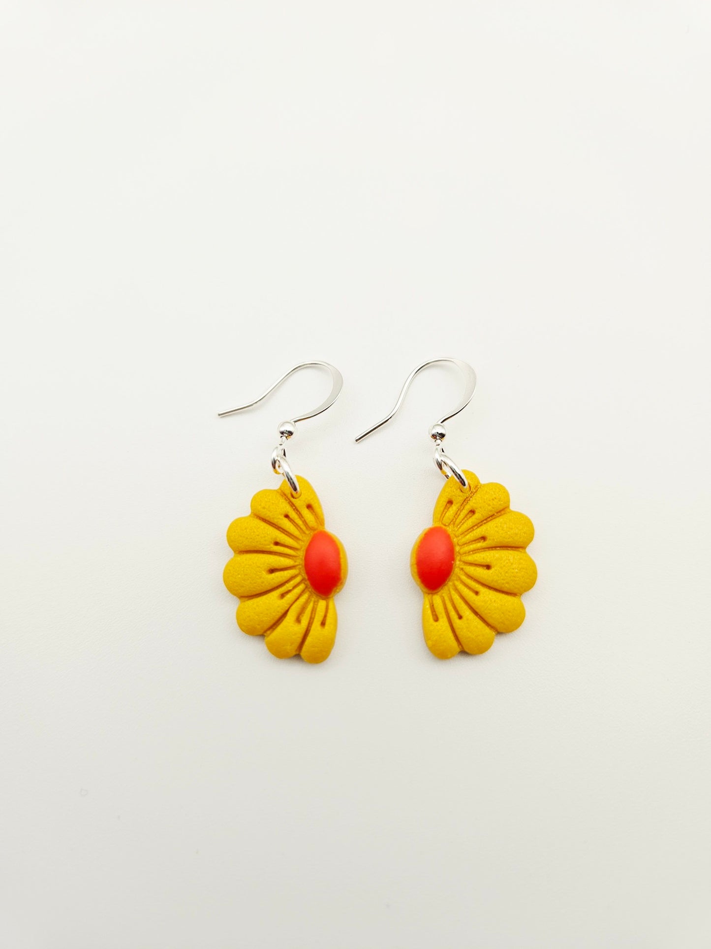 Earring dangles - retro half flower mini