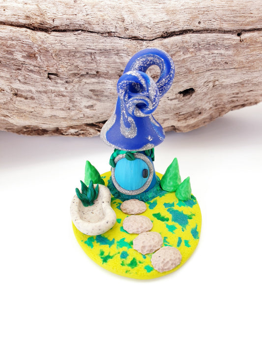Blue Wren mushroom cottage - all that glitters