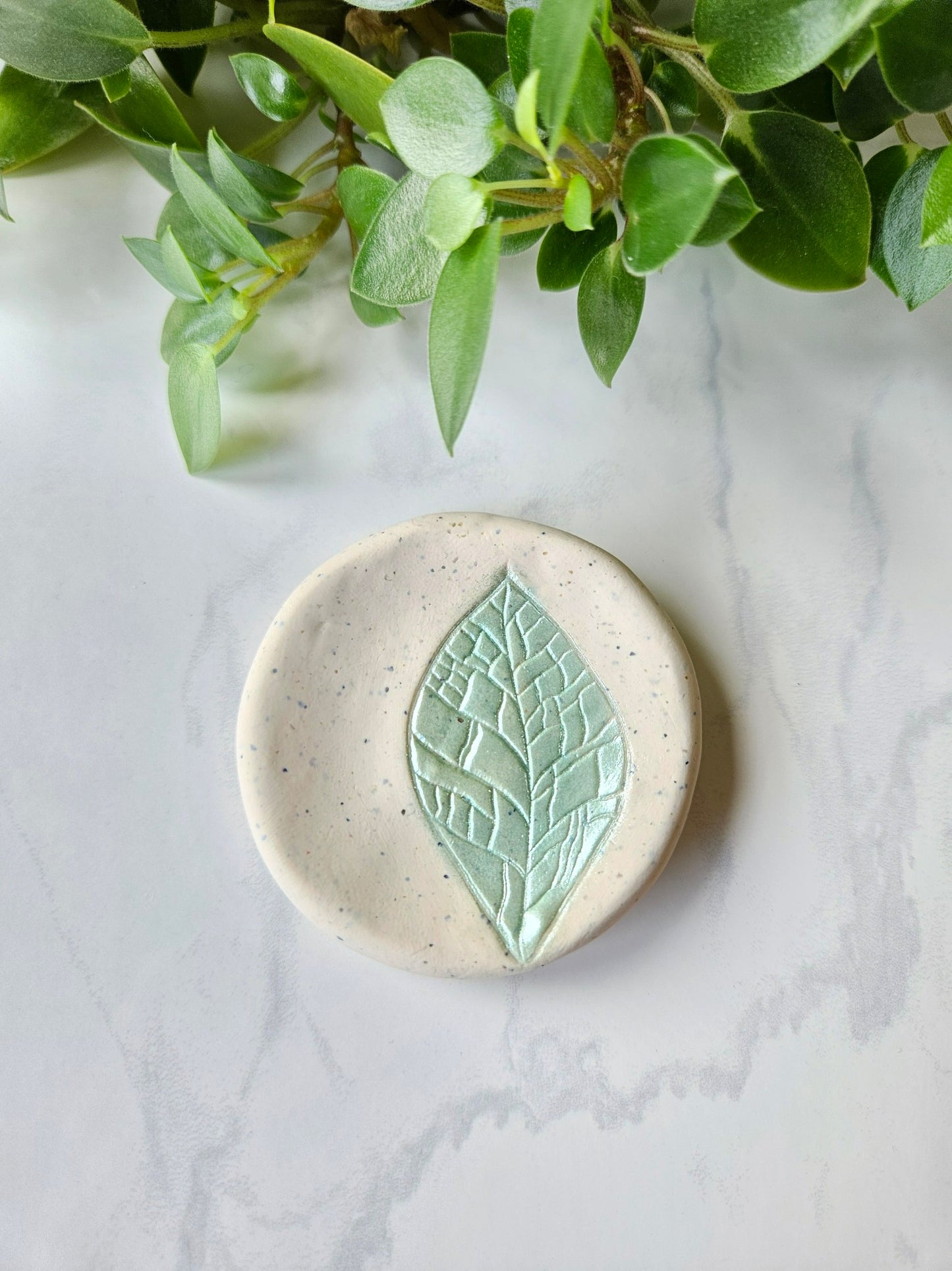 Ring dish - green shimmery leaf imprint