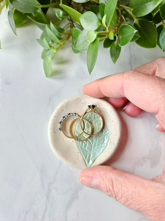 Ring dish - green shimmery leaf imprint