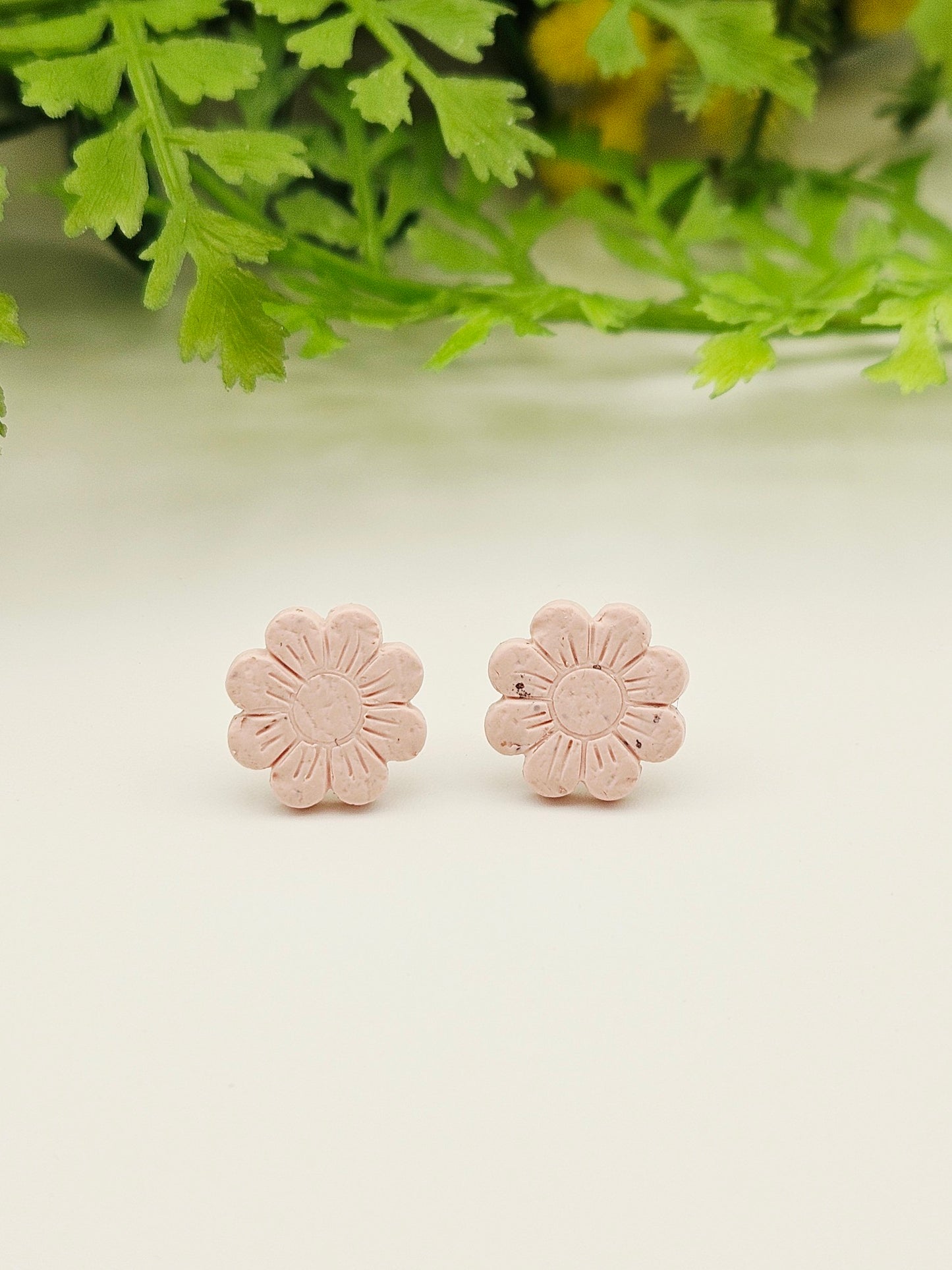 Earring studs - pink flowers