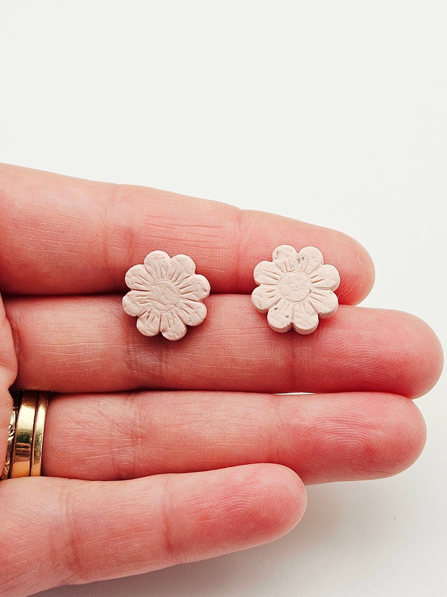 Earring studs - pink flowers