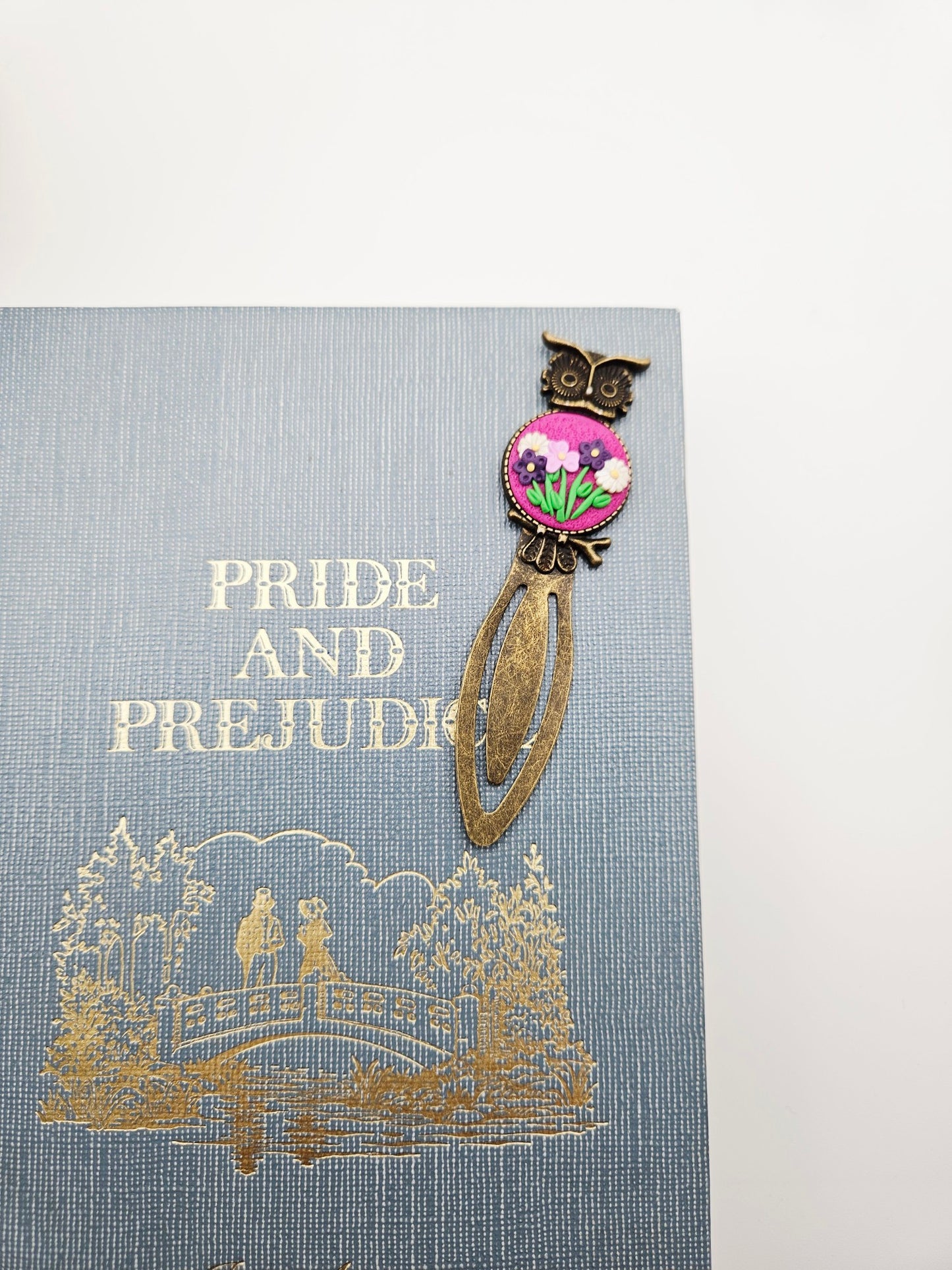 Bookmark vintage owl - purple flowers