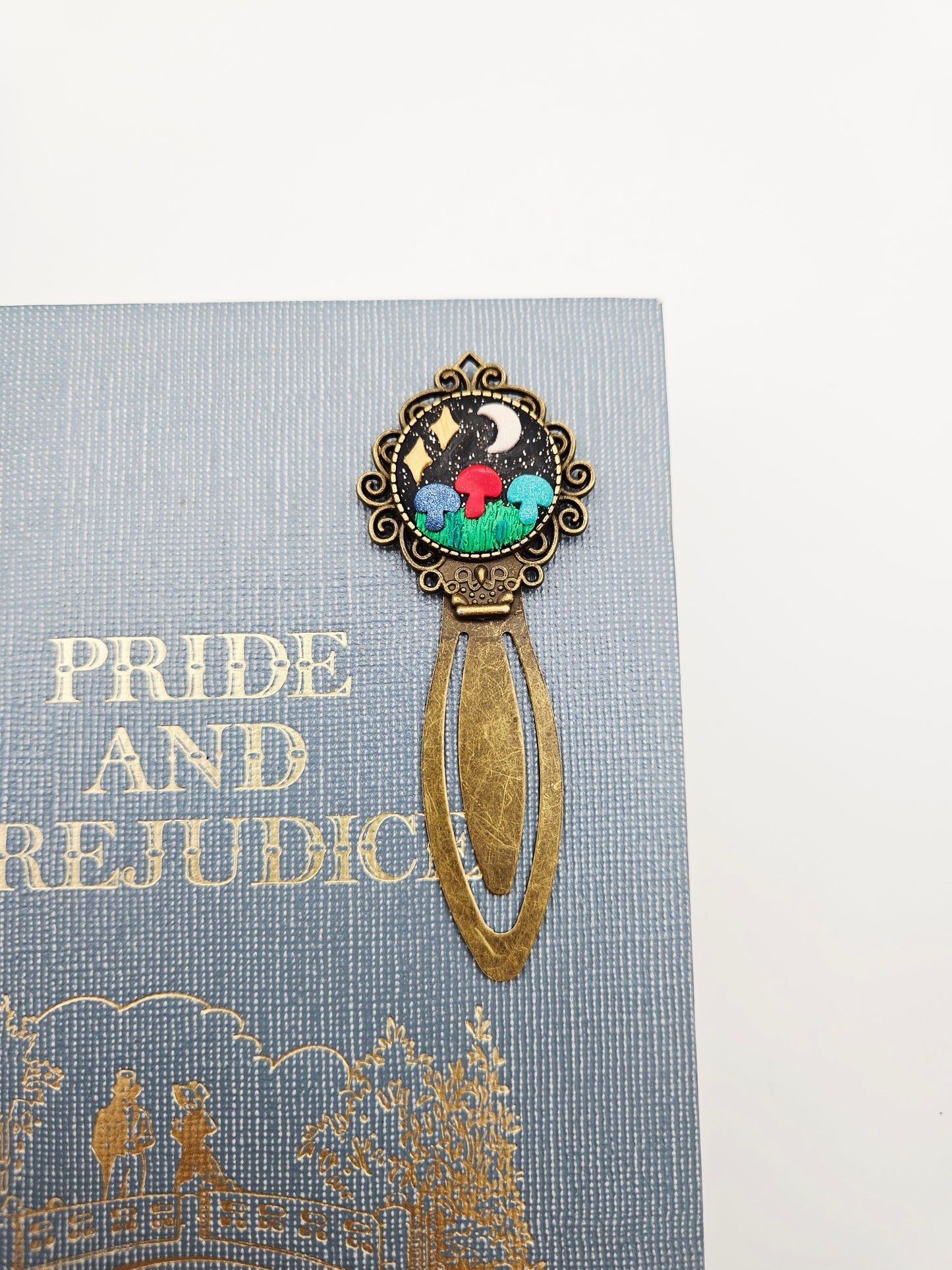 Bookmark vintage elegance - mushrooms under the moon