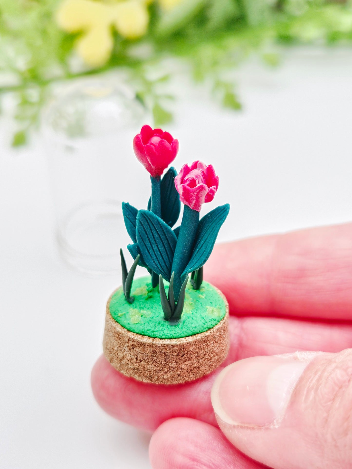 Tiny tulips with glass cover - red & red/white