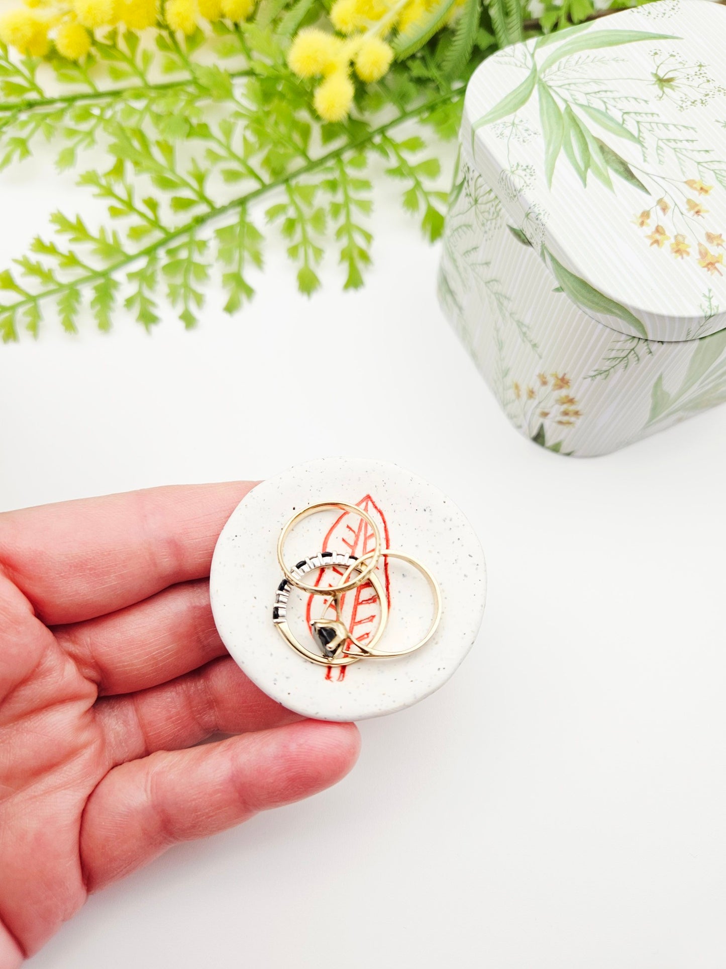 Ring dish - red leaf imprint