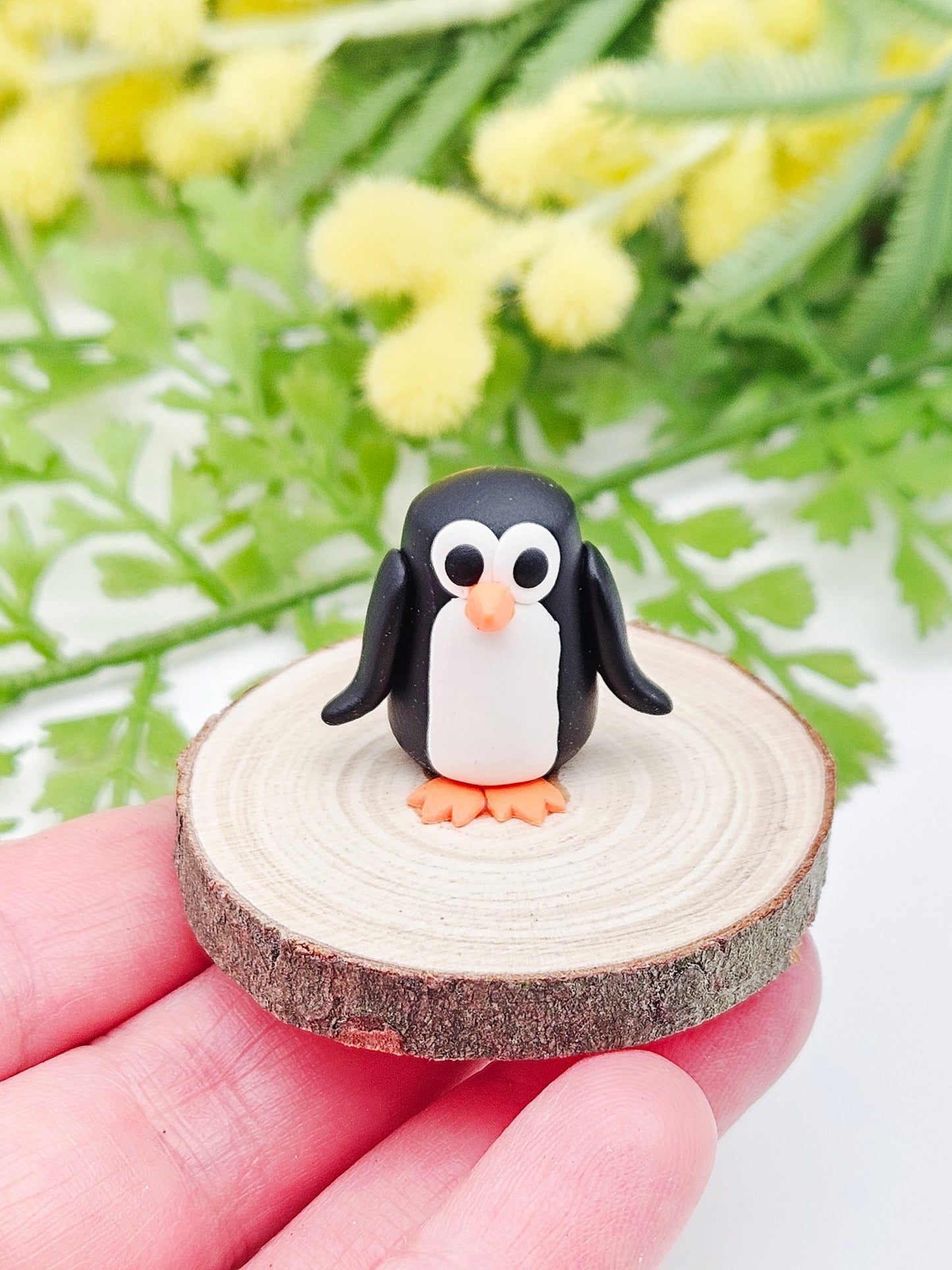Fairy Penguin miniature sculpture