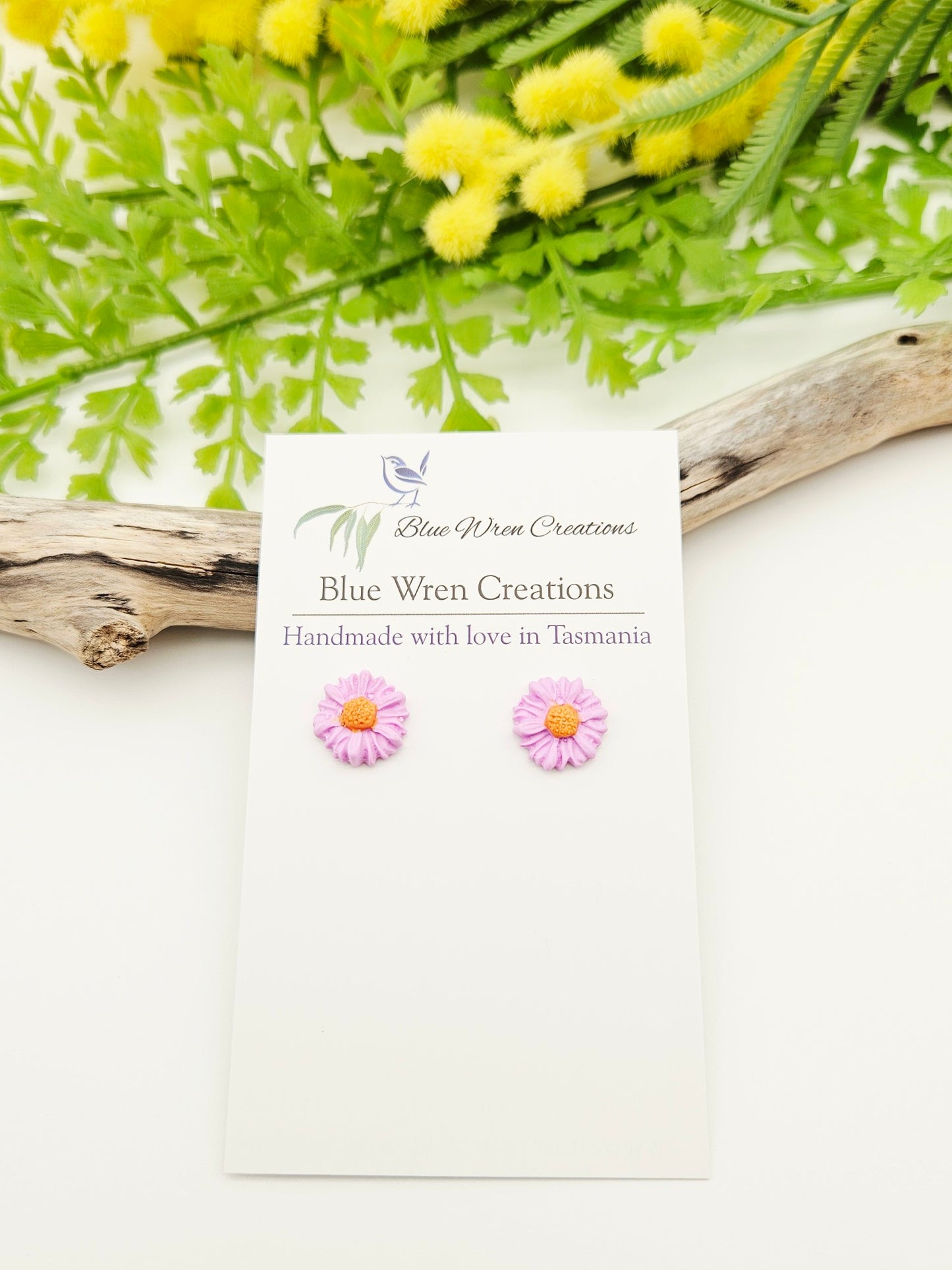 Earring studs - cute lilac daisies