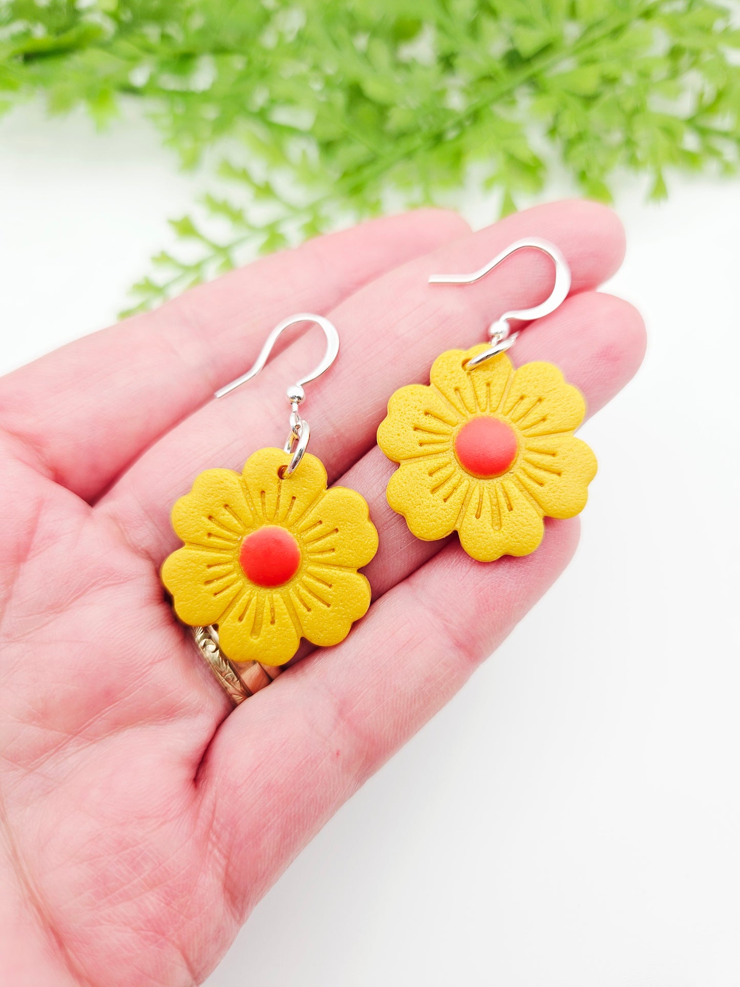 Earring dangles - retro flower